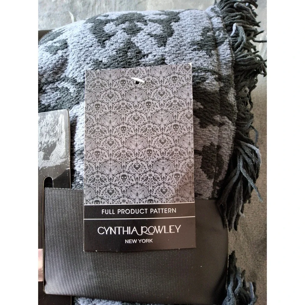 Cynthia Rowley Skull Damask Jacquard Knit Blanket Grey Black Full Queen 90x90